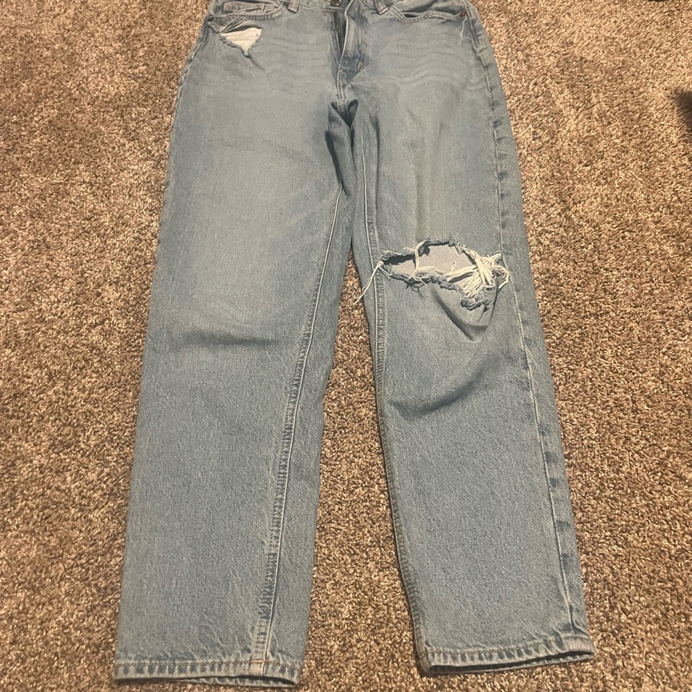 H & M jeans distressed baggy fit jeans size 6